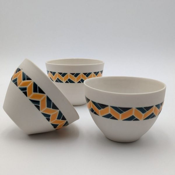 Tasse en porcelaine blanche motifs géométriques - Camille BO - Le Pantographe Vosges